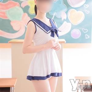 甲府デリヘル LOVE CLOVER(ラブクローバー) ねね(19) 身長158cm、スリーサイズB86(D).W57.H85。