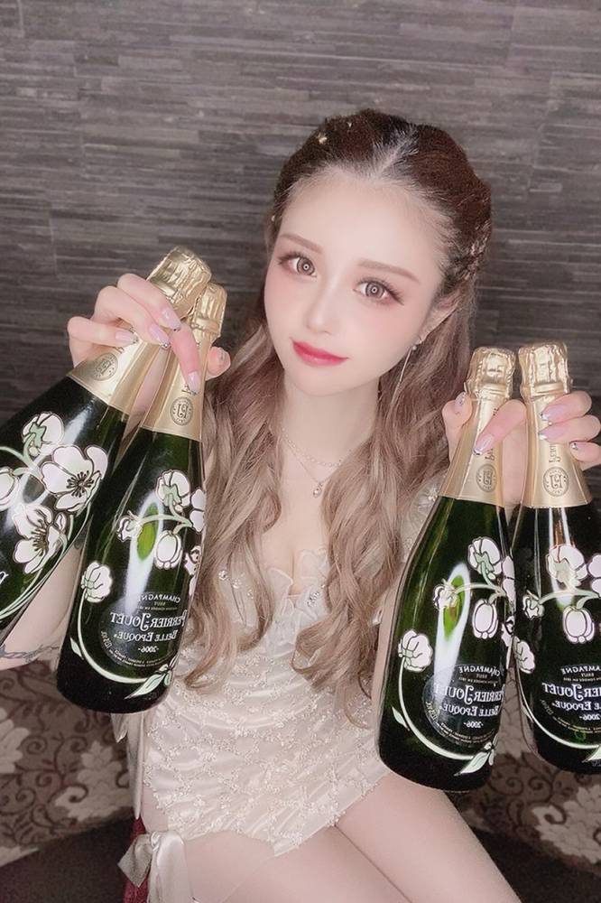 ΥС륰ӥ club Eight ΤΤ(25),(),ޤ(24) 2