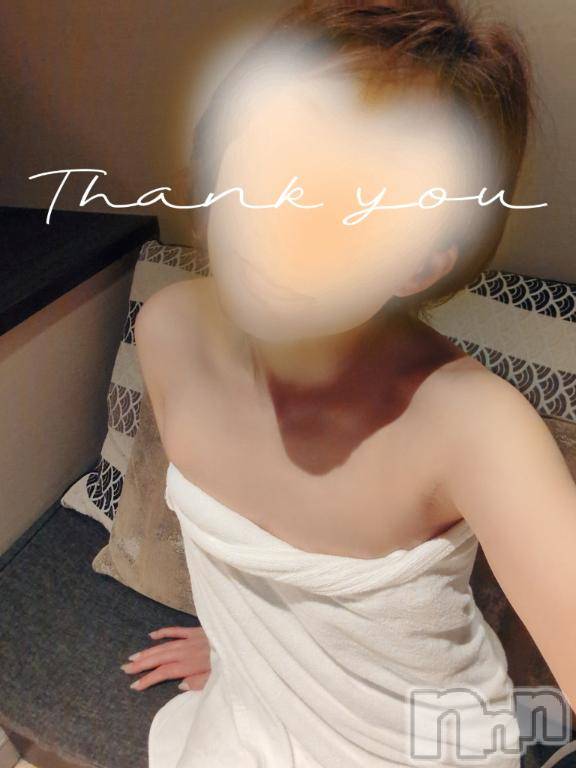 新潟人妻デリヘル人妻不倫処　桃屋　新潟店(ヒトヅマフリンドコロモモヤ) みづは奉仕が信条(41)の6月1日写メブログ「噛んじゃダメ～♡」