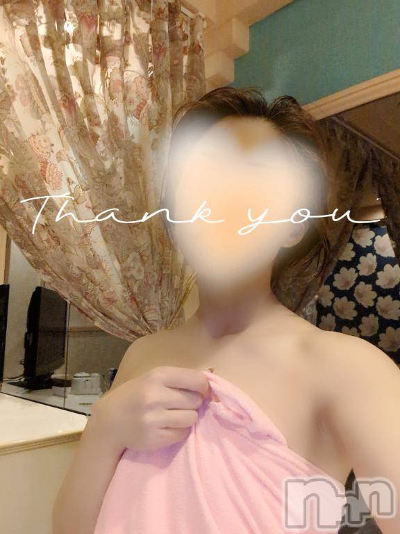 新潟人妻デリヘル人妻不倫処　桃屋　新潟店(ヒトヅマフリンドコロモモヤ) みづは奉仕が信条(41)の6月28日写メブログ「壁の向こうから⋯♡」