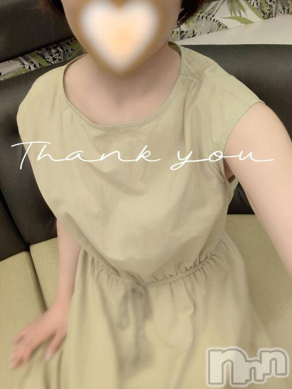 新潟人妻デリヘル人妻不倫処　桃屋　新潟店(ヒトヅマフリンドコロモモヤ) みづは奉仕が信条(41)の7月6日写メブログ「映画の後は⋯♡」