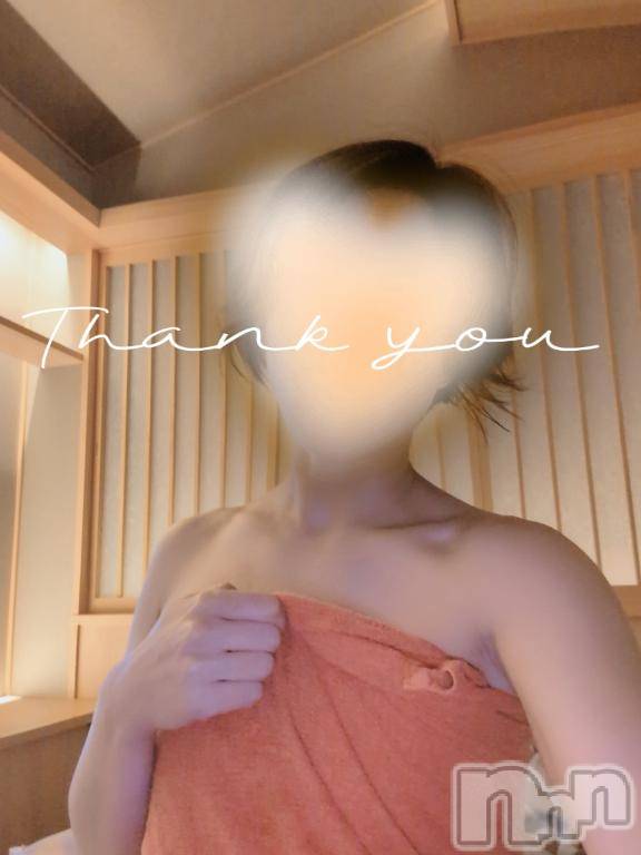 新潟人妻デリヘル人妻不倫処　桃屋　新潟店(ヒトヅマフリンドコロモモヤ) みづは奉仕が信条(41)の7月27日写メブログ「食べたくなっちゃったぁ～♡」