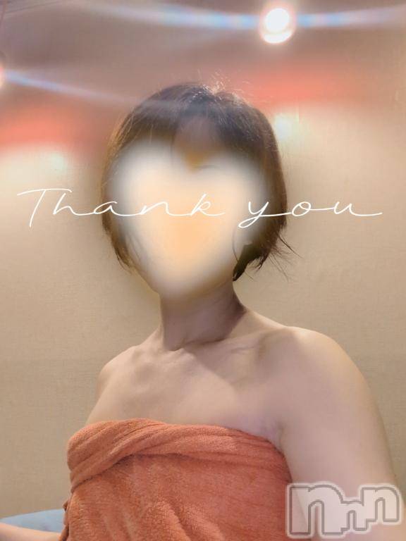 新潟人妻デリヘル人妻不倫処　桃屋　新潟店(ヒトヅマフリンドコロモモヤ) みづは奉仕が信条(41)の8月22日写メブログ「エッチなプロレス～♡」