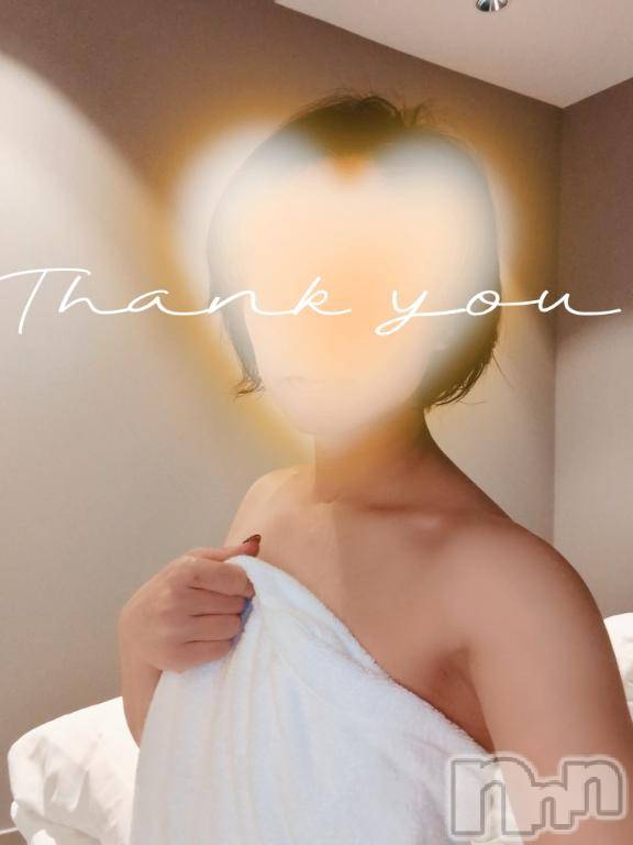 新潟デリヘル人妻不倫処　桃屋　新潟店(ヒトヅマフリンドコロモモヤ) みづは奉仕が信条(41)の11月9日写メブログ「オモイタッテの⋯♡」