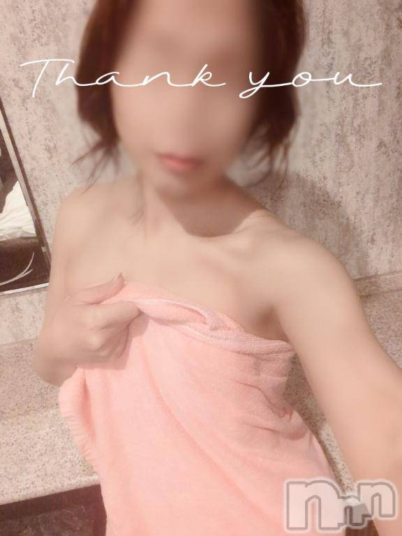 新潟人妻デリヘル人妻不倫処　桃屋　新潟店(ヒトヅマフリンドコロモモヤ)みづは奉仕が信条(41)の2025年4月20日写メブログ「宅飲みからの⋯♡」