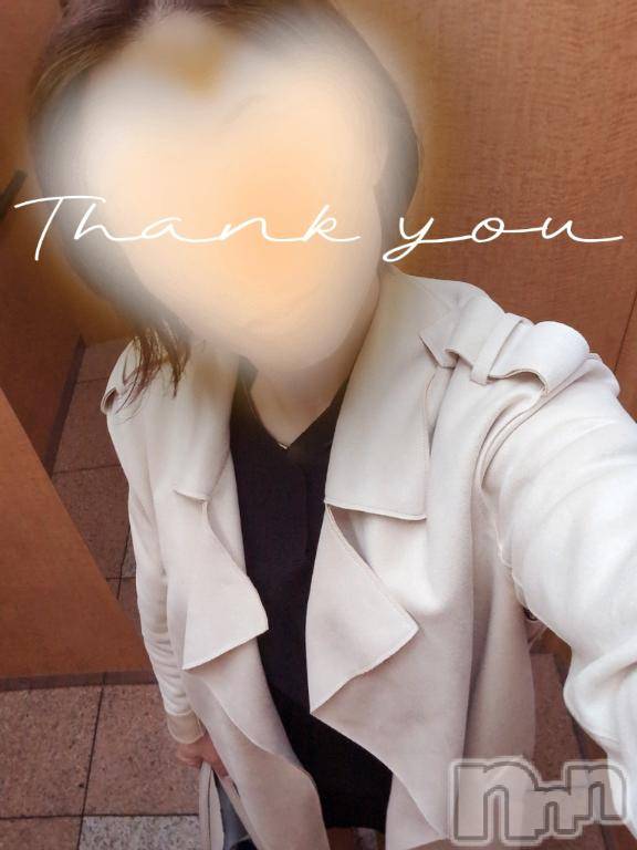 新潟人妻デリヘル人妻不倫処　桃屋　新潟店(ヒトヅマフリンドコロモモヤ)みづは奉仕が信条(41)の2025年5月3日写メブログ「遅咲きはタチ悪いコ～♡」