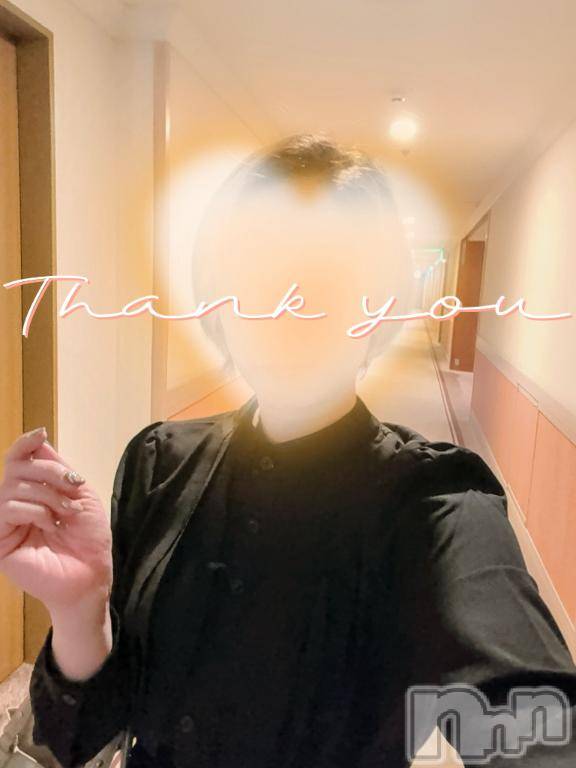 新潟デリヘル人妻不倫処　桃屋　新潟店(ヒトヅマフリンドコロモモヤ)みづは奉仕が信条(41)の2026年10月18日写メブログ「ゴリラのスナック～♡」
