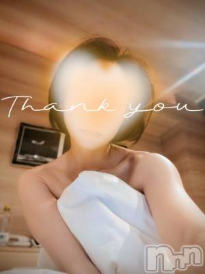 新潟デリヘル 人妻不倫処　桃屋　新潟店(ヒトヅマフリンドコロモモヤ) みづは奉仕が信条(41)の11月21日写メブログ「シーツの中で⋯♡」