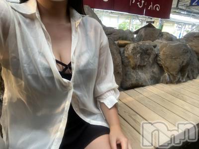 松本発デリヘル Revolution(レボリューション) エリナ☆絶対に沼る逸材♪(25)の8月25日写メブログ「えりなと旅行してて待ち時間に駅の足湯してた。に使っていいよ♪笑笑」