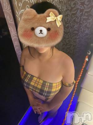 松本発デリヘル Revolution(レボリューション) エリナ☆絶対に沼る逸材♪(25)の8月31日写メブログ「「‥じ～～～（╹◡╹）」ラストデー！！！！次はいつコチラに来ようかな♡」