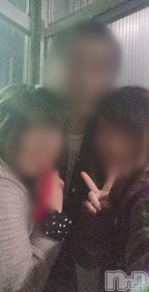 上越デリヘルらぶ妻　～新潟の人妻が集う店～(ラブツマ) 相川あみ★癒し女神(35)の3月11日写メブログ「三人ともものすごく笑顔です」