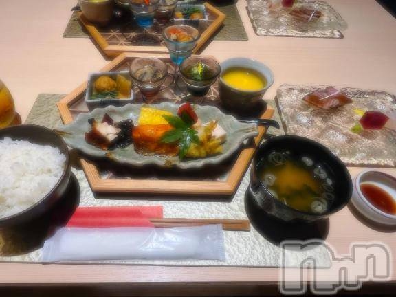 新潟デリヘル人妻不倫処　桃屋　新潟店(ヒトヅマフリンドコロモモヤ)ももか贅沢ミルク(39)の2026年8月6日写メブログ「みえない♡」