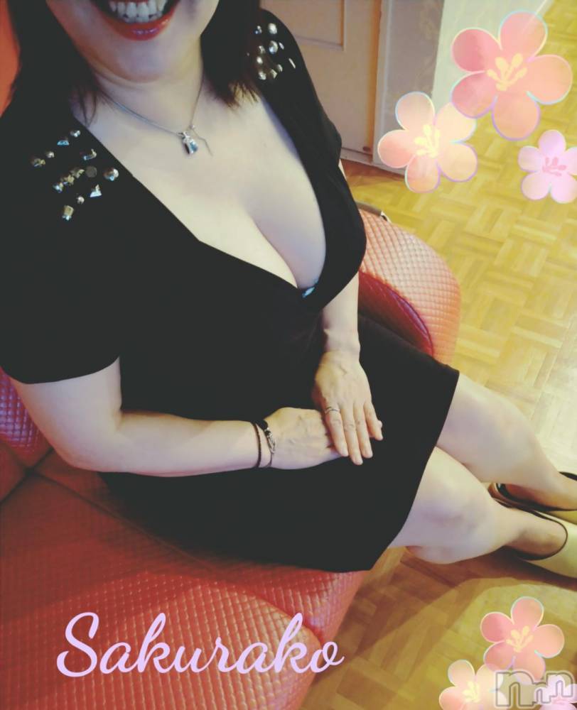 新潟デリヘル五十路マダム新潟店(カサブランカグループ)(イソジマダムニイガタテン) 松宮桜子(52)の11月9日写メブログ「さくらこ🌸、Xperia買う」