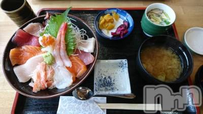 上越デリヘル らぶ妻　～新潟の人妻が集う店～(ラブツマ) 沢尻ななこ★癒し◎(36)の12月18日写メブログ「海鮮丼(*´-`)」