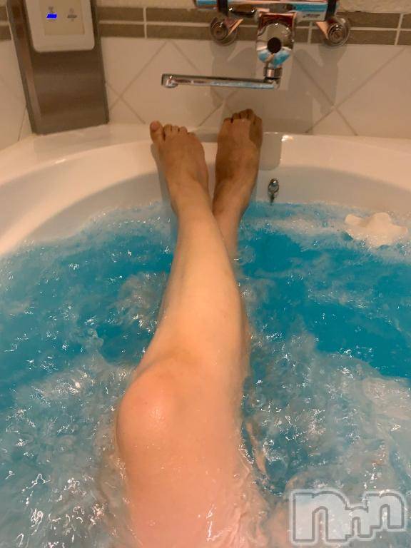 新潟ソープスチュワーデス ことり(32)の11月6日写メブログ「ねぇ、今なにしてるの？🕯️」