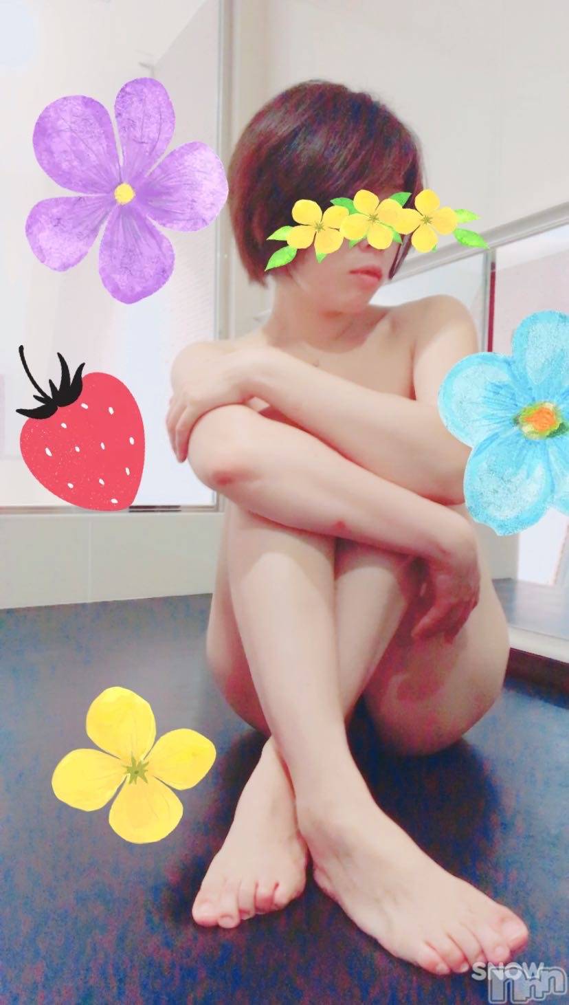 新潟ソープスチュワーデスことり(32)の2020年1月1日写メブログ「 こんな写真集ありましたね。」