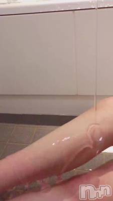 脚にローションかけられちゃった動画&#x2661;