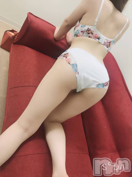 長岡デリヘル(フェイムナガオカテン)の2019年8月15日お店速報「出勤4回目の完全素人新人出勤です予約枠まだあり」