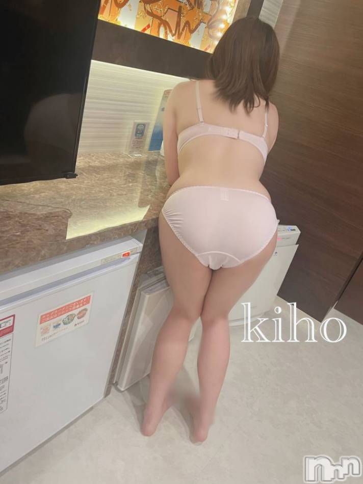 長岡デリヘル(フェイムナガオカテン)の2024年6月10日お店速報「【最短14時～】美人なお姉さんと不倫気分で・・・🏩」