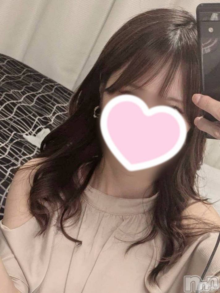 新潟デリヘル(スズランニイガタテン)の2024年7月30日お店速報「清楚系美女とどこにお出かけしますか？💕」
