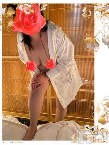 新潟デリヘル五十路マダム新潟店(カサブランカグループ)(イソジマダムニイガタテン)明智由奈(50)の2021年8月1日写メブログ「８月」