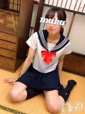 新人☆みずき(18) 身長160cm、スリーサイズB85(C).W56.H83。長岡デリヘル 純・無垢(ジュンムク)在籍。