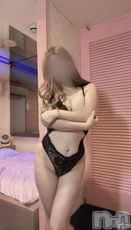新潟デリヘル(エース)の2025年8月6日お店速報「セクシー美女りかさん清楚系美女れなさん空き枠まだございます」