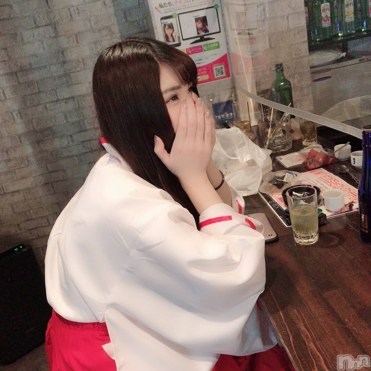 ʥå륺СGirls Bar BacchusŹ(Хåޥƥ) 2021ǯ19̥֥֤餫