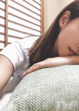 新潟メンズエステ(サイショクケンビ　ニイガタチュウオウテン)の2020年3月18日お店速報「✨遅番のおすすめセラピスト✨”超絶”美人＆スレンダーエミリさん❗️」