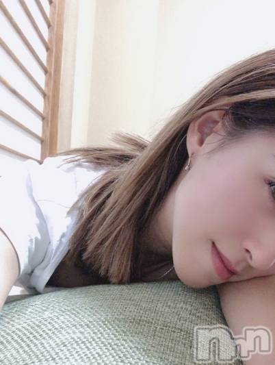 新潟メンズエステ(サイショクケンビ　ニイガタチュウオウテン)の2020年3月18日お店速報「✨遅番のおすすめセラピスト✨”超絶”美人＆スレンダーエミリさん❗️」