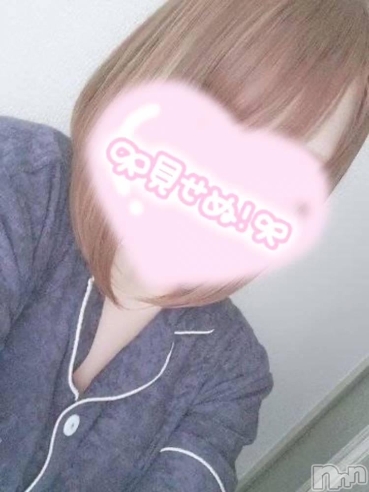 新潟人妻デリヘル新潟人妻　2nd Wife(セカンドワイフ) なみ奥様(26)の11月29日写メブログ「出勤しました😘」