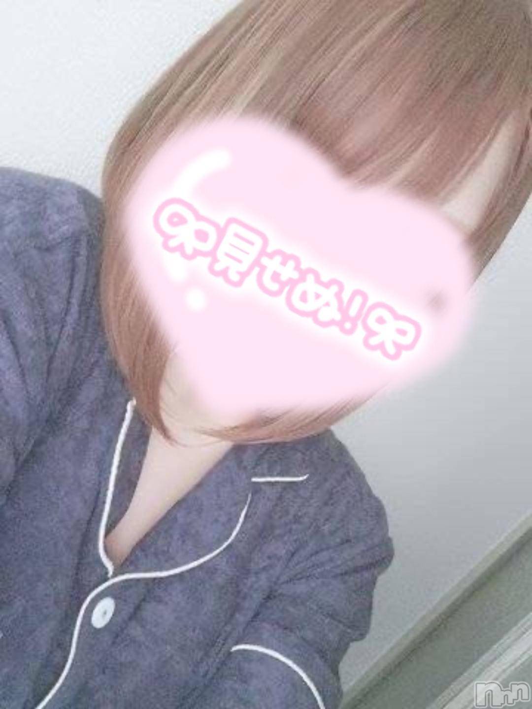 新潟人妻デリヘル新潟人妻　2nd Wife(セカンドワイフ)なみ奥様(26)の2024年11月7日写メブログ「出勤しました🥰」