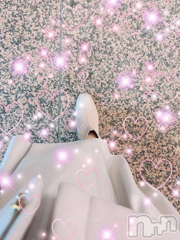 新潟デリヘル人妻不倫処　桃屋　新潟店(ヒトヅマフリンドコロモモヤ)れんか清楚系エロ(38)の2025年11月8日写メブログ「土日出勤します♡」