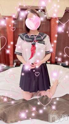 新潟人妻デリヘル 人妻不倫処　桃屋　新潟店(ヒトヅマフリンドコロモモヤ) れんか清楚系エロ(38)の3月16日写メブログ「制服コスがまだあった(/// ^///)」