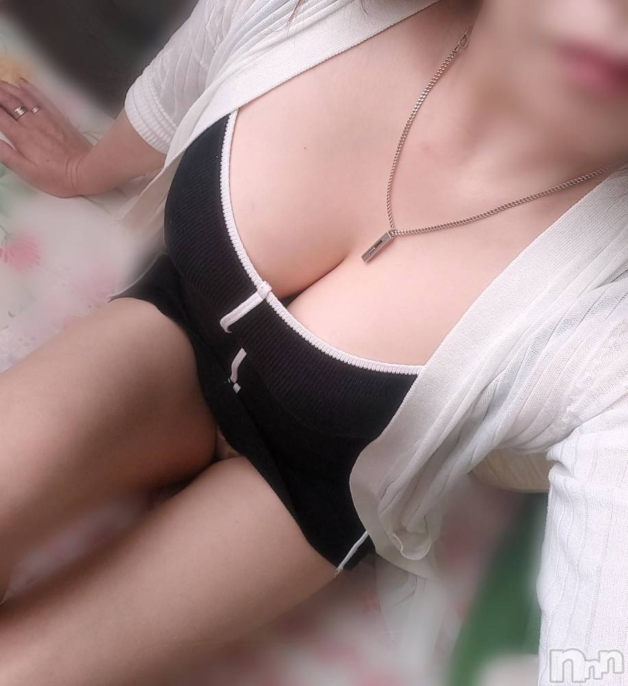 上越人妻デリヘルらぶ妻　～新潟の人妻が集う店～(ラブツマ) 葉月さら★色気MAX(40)の10月20日写メブログ「緊張する」