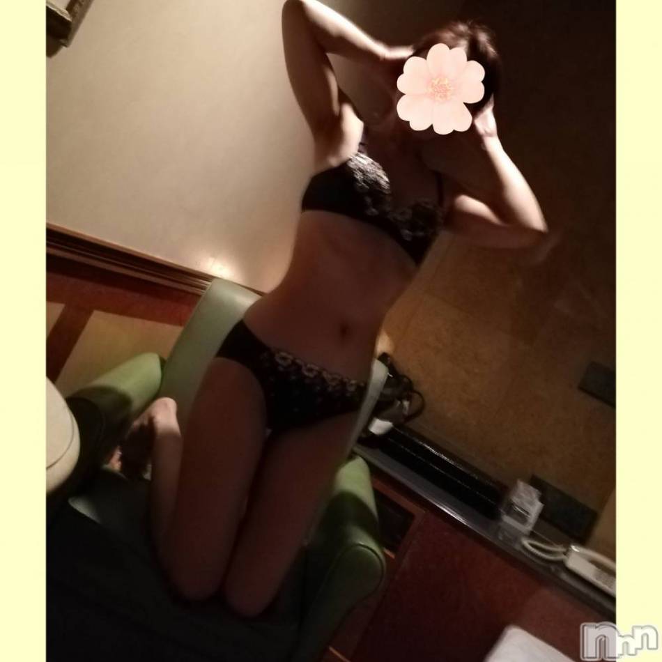 新潟人妻デリヘル(ヒトヅマロウ　ニイガタテン)の2020年12月3日お店速報「性欲が溢れちゃってます☆」