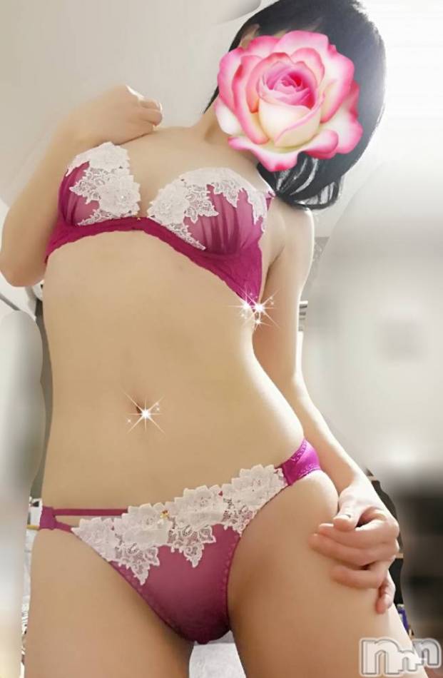 新潟人妻デリヘル(ヒトヅマロウ　ニイガタテン)の2021年2月1日お店速報「無邪気に笑った時の笑顔がとても愛くるしいです♪」