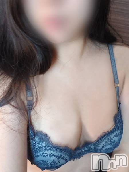 新潟人妻デリヘル(ヒトヅマロウ　ニイガタテン)の2022年10月24日お店速報「人妻の圧巻のエロプレイをお楽しみ下さい！！」