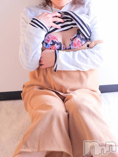 新潟人妻デリヘル(ヒトヅマロウ　ニイガタテン)の2023年2月28日お店速報「エッチな人妻が大胆にご奉仕しちゃいます♪」