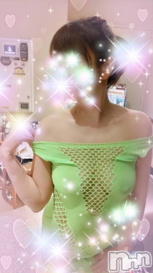 新潟人妻デリヘル(ヒトヅマロウ　ニイガタテン)の2023年4月4日お店速報「ラブラブで恋人気分に浸れば、2人だけの秘密の時間をお楽しみいただけます」