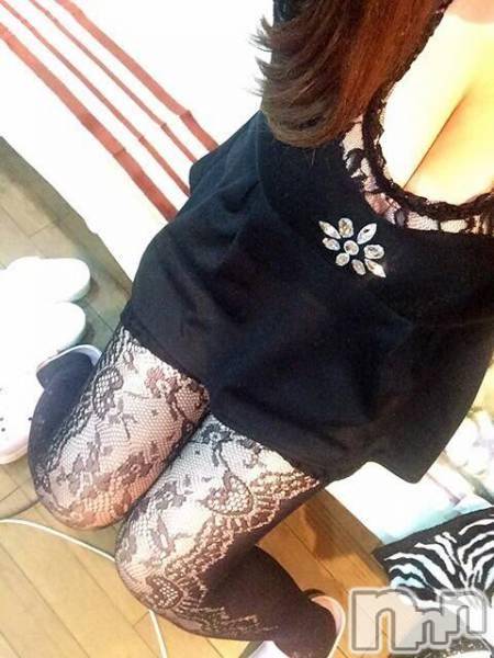 長岡デリヘル(ヒトヅマロウ　ナガオカテン)の2016年12月11日お店速報「スケベな人妻の表情に興奮すること間違いなしです!!」