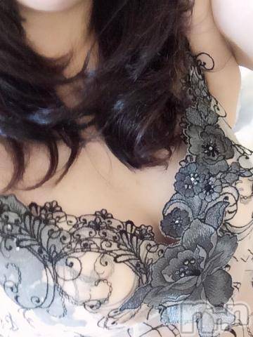 長岡デリヘル(ヒトヅマロウ　ナガオカテン)の2017年4月21日お店速報「息をのむほどの艶めかしいボディーライン♪ 」