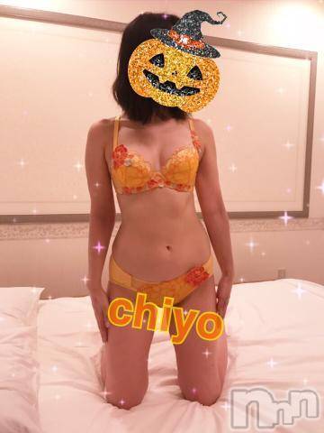 長岡デリヘル(ヒトヅマロウ　ナガオカテン)の2018年10月28日お店速報「【レア出勤】みつ奥様☆熟れたアラサーの身体…はやく捕まえてね♪」