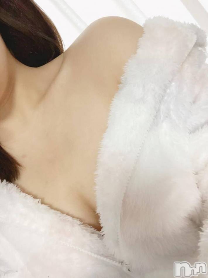 長岡デリヘル(ヒトヅマロウ　ナガオカテン)の2018年11月9日お店速報「本日人気の奥様が多数出勤中でございます！」