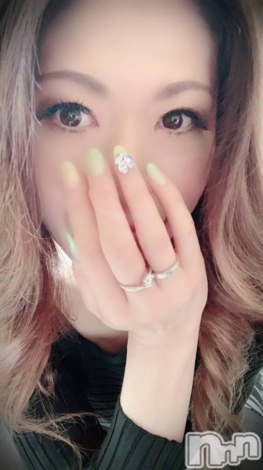 長岡デリヘル(ヒトヅマロウ　ナガオカテン)の2019年4月23日お店速報「大人の色気エロスを存分に感じること間違いなし！」