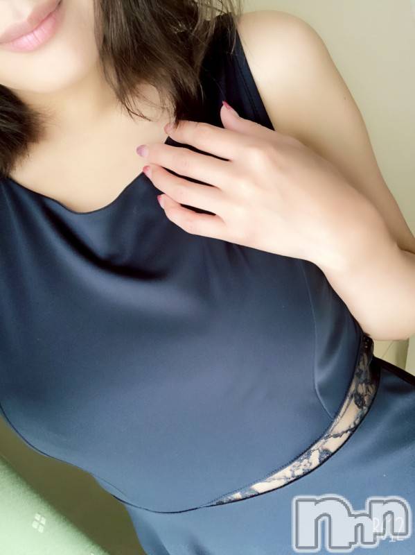 長岡デリヘル(ヒトヅマロウ　ナガオカテン)の2019年7月9日お店速報「エロくて優しい奥様とスグお逢いできちゃいます♪」