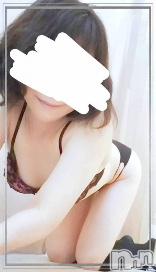 長岡デリヘル(ヒトヅマロウ　ナガオカテン)の2020年12月10日お店速報「優しい眼差しが貴方様の心を揺さぶる♪」