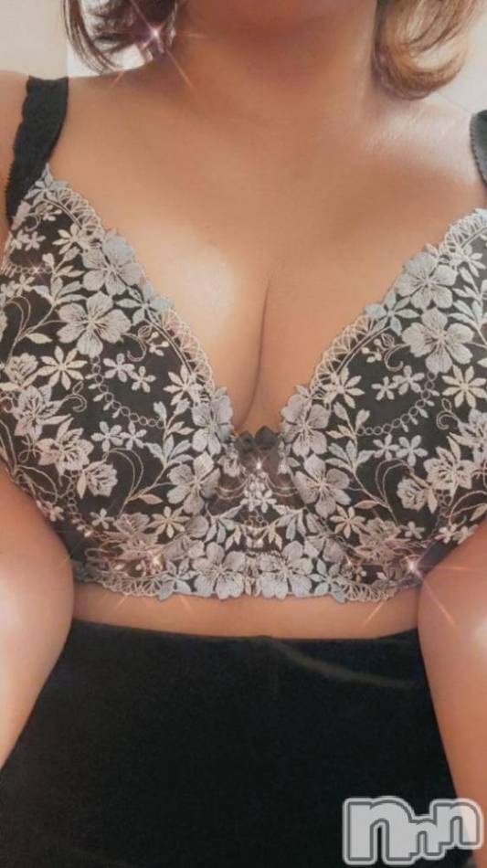 長岡デリヘル(ヒトヅマロウ　ナガオカテン)の2025年12月20日お店速報「濡れやすく感じやすいカラダに顔をうずめませんか♪」