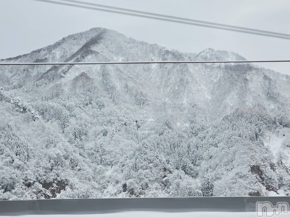長岡デリヘル人妻楼　長岡店(ヒトヅマロウ　ナガオカテン) れん(36)の12月13日写メブログ「冬景色❤️」