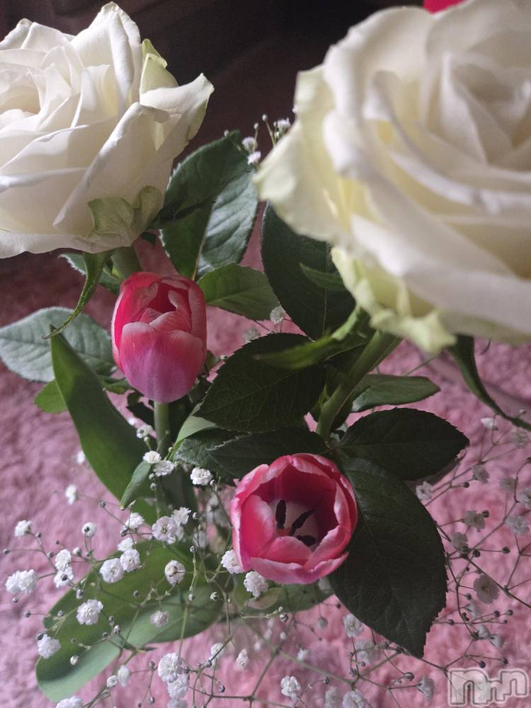 上田発デリヘル人妻華道 上田店(ヒトヅマハナミチウエダテン) 【熟女】なつみ (50)の3月26日写メブログ「こんにちは～(^-^)」